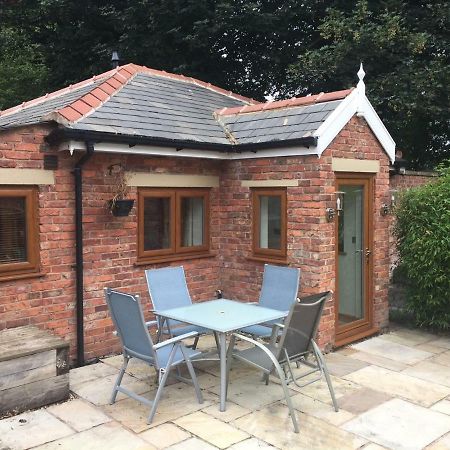 The Old Vicarage Lodge Manchester Kültér fotó